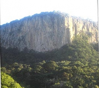 Paredes de roca vertical